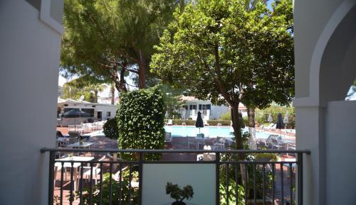 Premium Double - Pool View