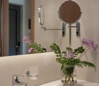 Superior one Bedroom Apartment - pool view