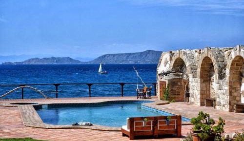 Villa - Beach Front