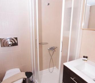 Two-Bedroom Apartment - Split-Level