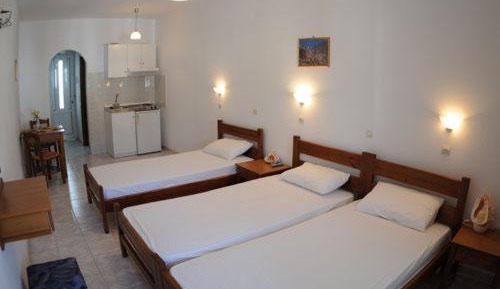 Studio (3 Adults)