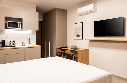 Volos City Centre House | Empress Luxury Residences