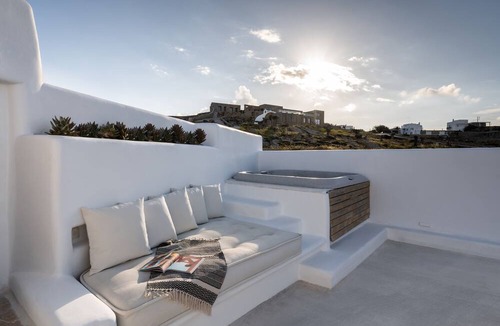 Kanalia Hotel | White Stone Mykonos Hotel