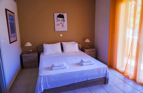 Dhrakata House | Myrtos Cottages Kefalonia