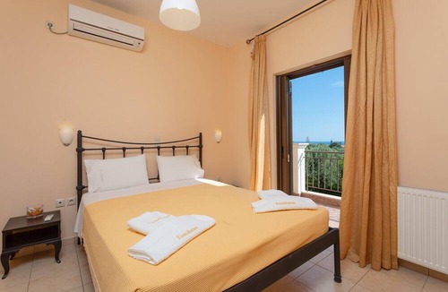 Sarlata Villa | Villa Marina Large Private Pool Walk to Beach Sea Views A C Wifi Car Not Required - 2300