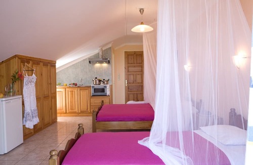 Tsoukaladhes House | Pension Filoxenia