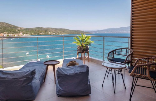 Glyfa Hotel | DEL MARE SUITES