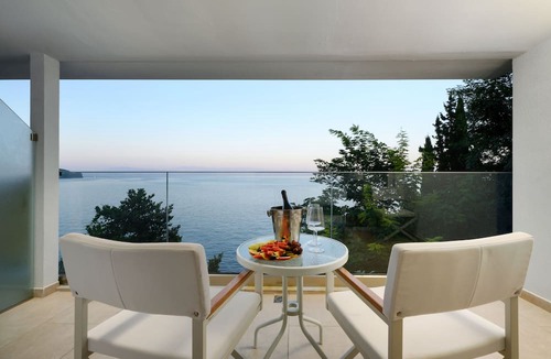 Perama Hotel | Ray Hotel Corfu