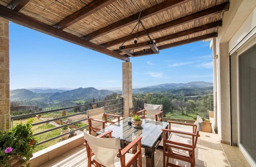 Archea Pissa House | The House Olympia