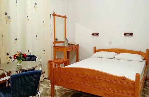 Methana House | Pension Gina