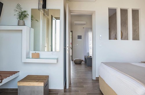 Leivathos House | Diana Suites