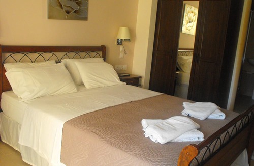 Agios Stefanos Avliotes Apartment | Perros Hotel