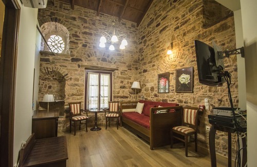 Kambos Hotel | Archontiko Riziko