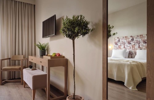 Amarousion Hotel | Civitel Attik Rooms & Suites