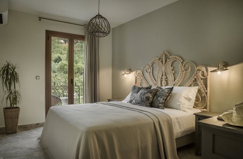 Mousata Hotel | La Signora Hotel