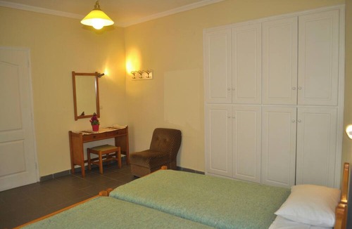 Agios Gordios House | Holiday Studio Apartments Yannis on Agios Gordios Beach in Corfu