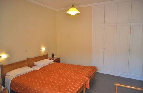 Agios Gordios House | Holiday Studio Apartments Yannis on Agios Gordios Beach in Corfu