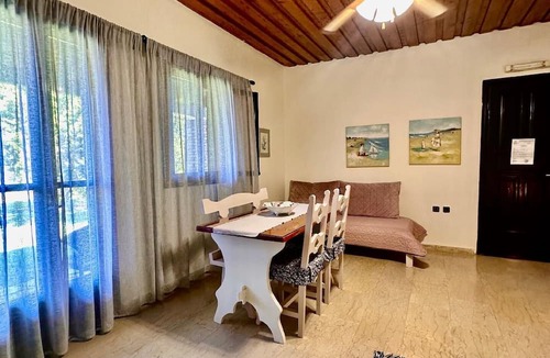 Pyrgos Apartment | Sea and Garden View Apartment - Genari Beach