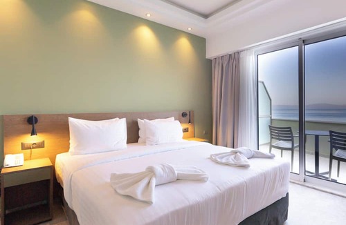 Paralia Vergas Hotel | Messinian Bay Hotel