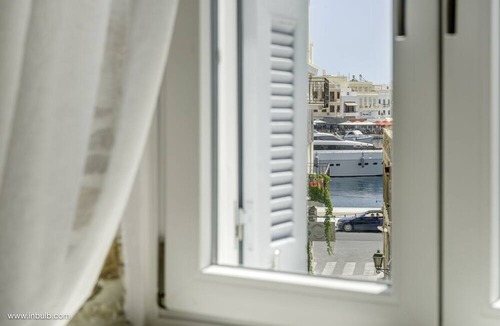 Ermoupoli Hotel | 1844 Suites Syros