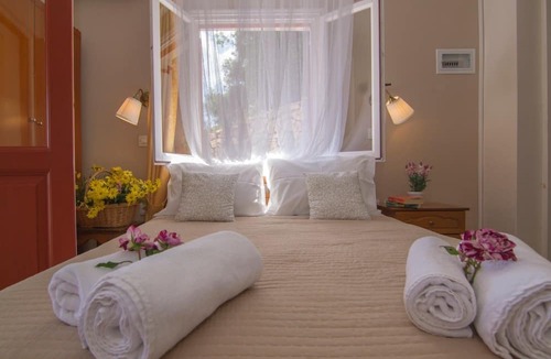 Gaios House | Paxos Sunrise Villas