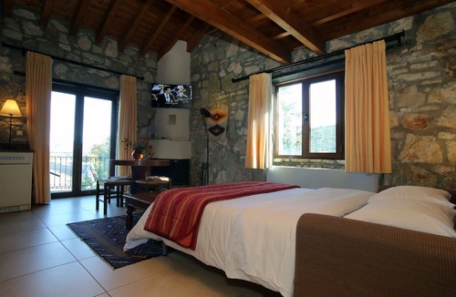 Kostitsi Hotel | Princess Lanassa