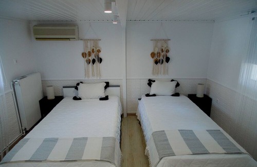 Archea Korinthos Apartment | IRIS Garden