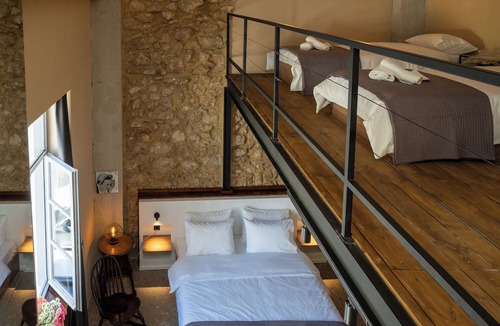 Thissio House | The Saints Inn & Spa