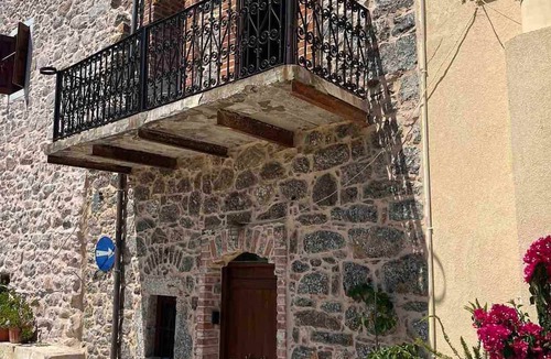 Olympi House | Vlychos Olympi Lodge 1 - Chios Cozy Getaway