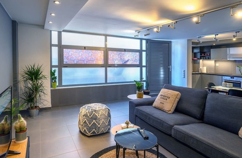 Gazi Apartment | Gazi Metro APT Urban Balcony Oasis