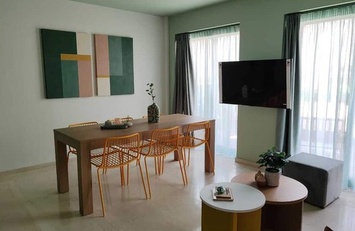 Mets Apartment | Spacious 3-bedroom apartment in charming Athina with WiFi, fitness room