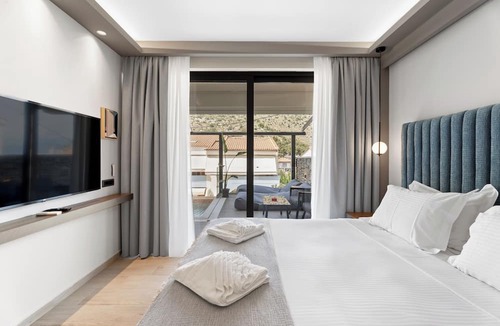 Nafplion City Centre Hotel | Ennea Muses Rooms & Suites