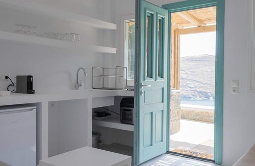 Kithnos House | Kyon Beach Suites Kythnos
