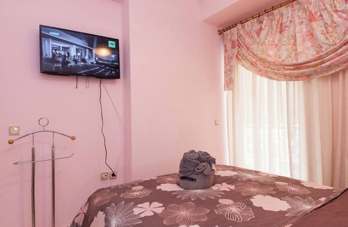 Peristeri Apartment | Chrisoupoli Cheerful 2 Bd Apt w Balcony