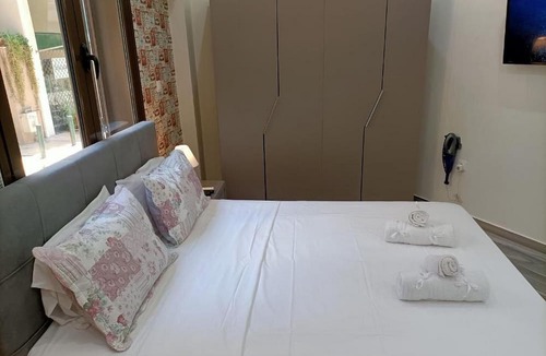 Kypseli Apartment | City Oasis