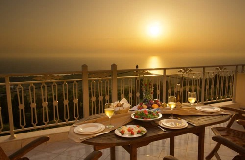Manganos Hotel | Belle View Hotel