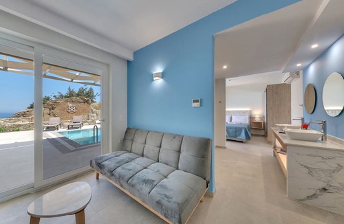 Agia Pelagia Hotel | Spiros Soula Thematic Suites