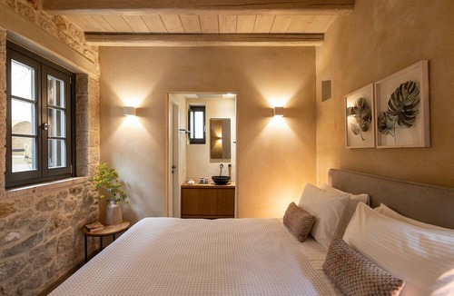 Oitylo Hotel | Korona Boutique Hotel