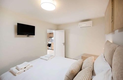 Nidri Apartment | Boukamvillia Apartment Just 500m From Nidri Beach