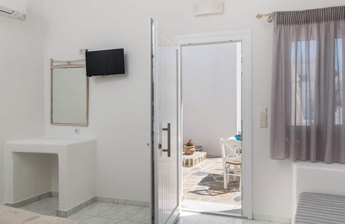 Adamas House | Livanios Studios