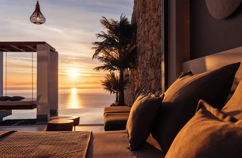 Varvara Villa | Emerald Villas & Suites
