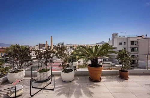 Gazi Apartment | Architect Designed 3Bd Residence
