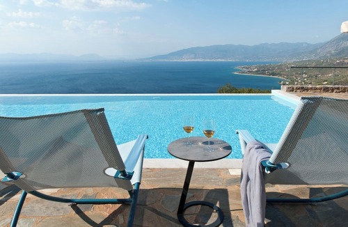 Kitries Villa | Searocks Exclusive Village