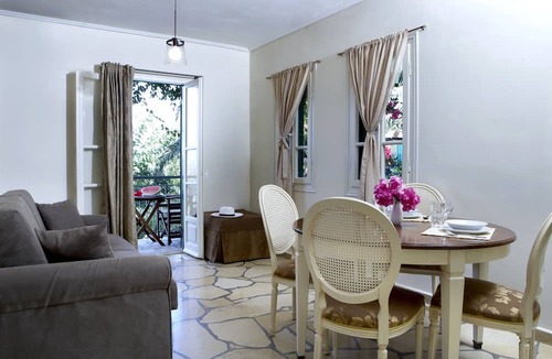 Antipata Apartment | Dafnoudi