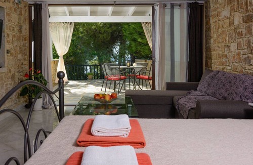 Elia Apartment | Maria Elena Villas