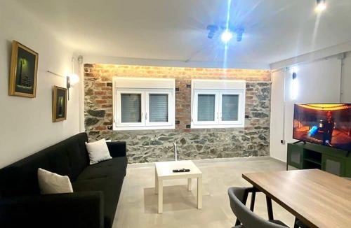Old Town Apartment | #1 Free Parking (Public) - The Urban Nest