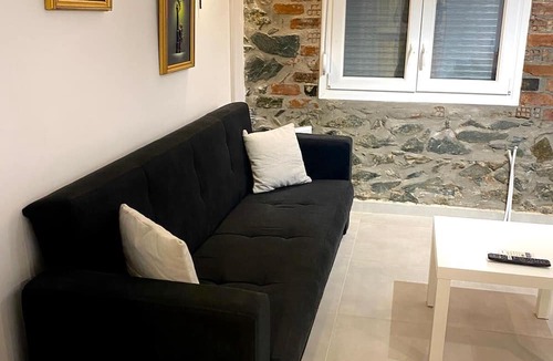 Old Town Apartment | #1 Free Parking (Public) - The Urban Nest