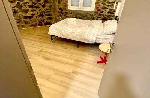 Old Town Apartment | #1 Free Parking (Public) - The Urban Nest
