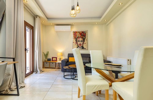Chania Old City Apartment | Harbour - 90sqm Spacious 2-Balcony Apt in Chania Old Town Parking Available 950m