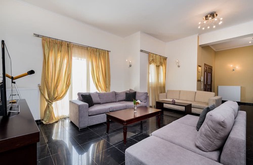 Kalamaki Villa | Leone Luxury Villas